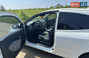 Хэтчбек Renault Clio 2012 в 