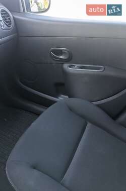 Хэтчбек Renault Clio 2013 в 