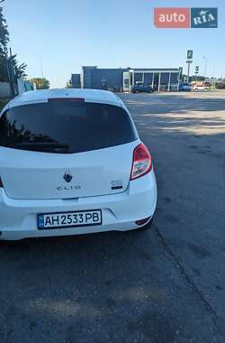 Хэтчбек Renault Clio 2013 в 