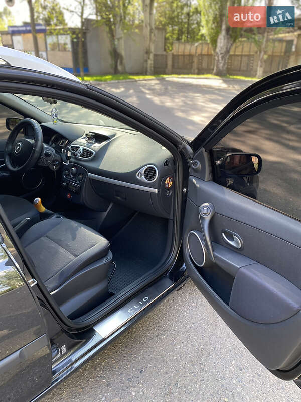 Универсал Renault Clio 2008 в Запорожье фото 8 Универсал Renault Clio 2008 в Запорожье