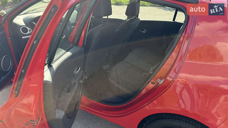 Хэтчбек Renault Clio 2009 в Львове фото 12 Хэтчбек Renault Clio 2009 в Львове