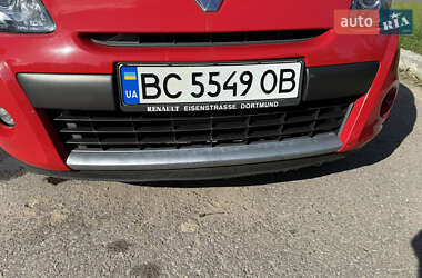 Хэтчбек Renault Clio 2009 в 