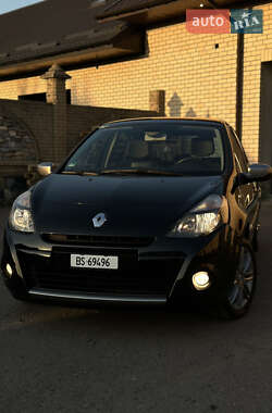 Хэтчбек Renault Clio 2012 в 