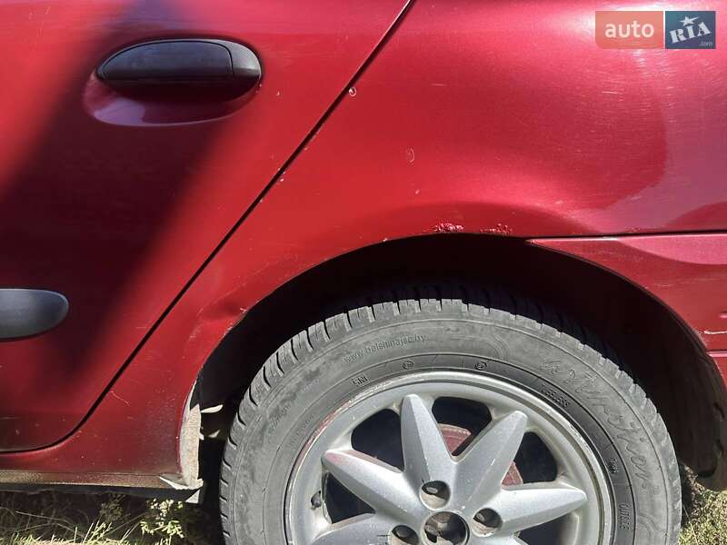 Хэтчбек Renault Clio 2001 в Черкассах