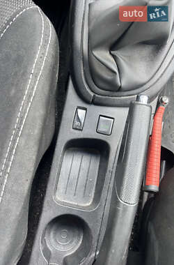 Хэтчбек Renault Clio 2013 в 
