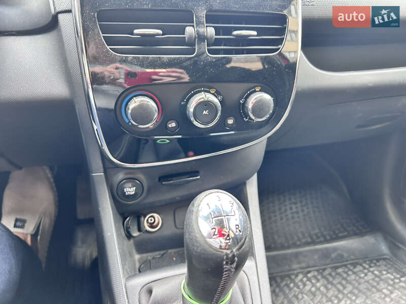 Хэтчбек Renault Clio 2013 в Львове