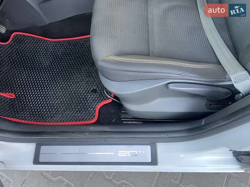 Универсал Renault Clio 2011 в Львове