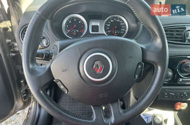 Седан Renault Clio 2012 в 