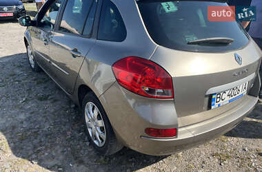 Седан Renault Clio 2012 в 