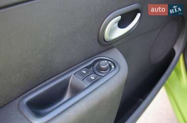 Хэтчбек Renault Clio 2009 в 