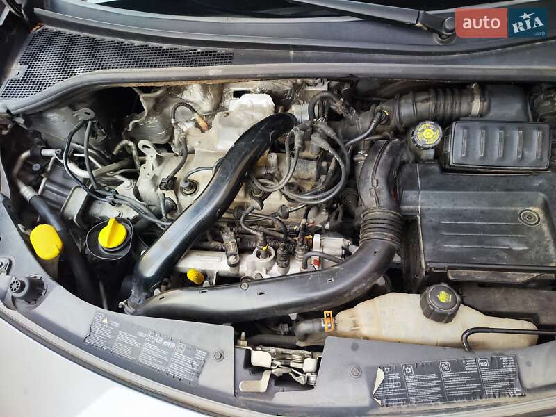 Хэтчбек Renault Clio 2011 в Львове