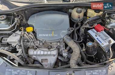 Седан Renault Clio 2006 в 