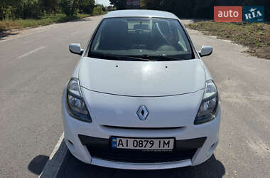 Хэтчбек Renault Clio 2010 в 