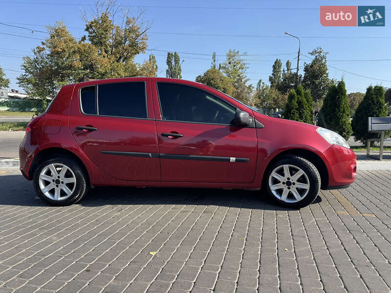 Хэтчбек Renault Clio 2009 в Харькове фото 7 Хэтчбек Renault Clio 2009 в Харькове