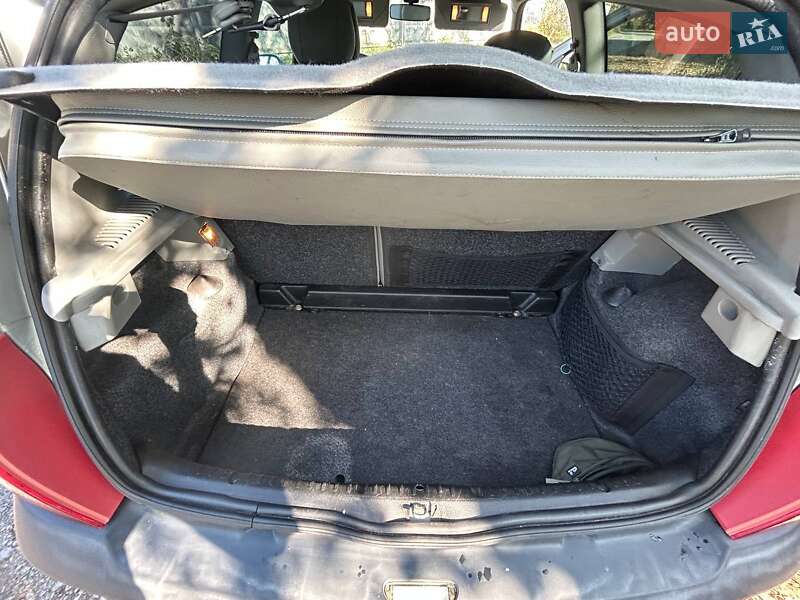 Хэтчбек Renault Clio 2004 в Киеве фото 20 Хэтчбек Renault Clio 2004 в Киеве