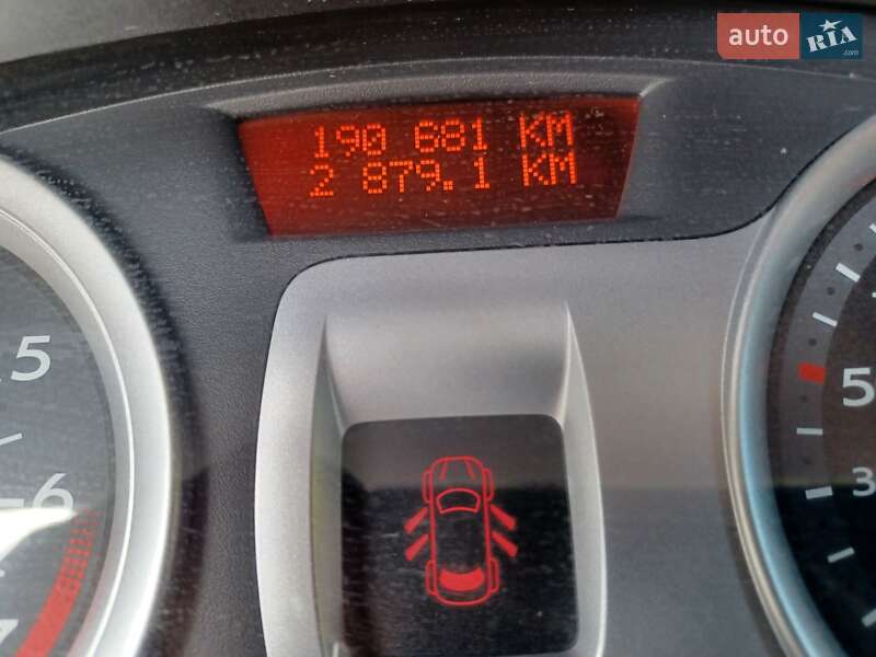 Хэтчбек Renault Clio 2006 в Нововолынске