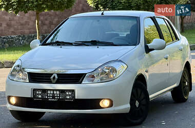 Седан Renault Clio 2012 в Ровно