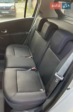Хетчбек Renault Clio 2006 в 
