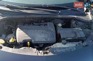 Хэтчбек Renault Clio 2006 в 