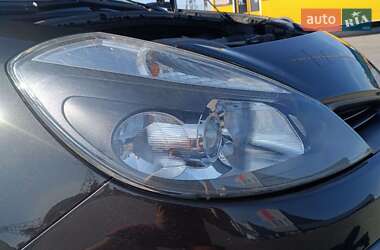 Хэтчбек Renault Clio 2006 в 