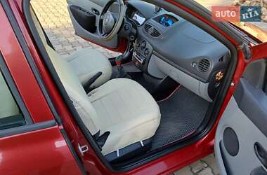 Хетчбек Renault Clio 2006 в Дніпрі