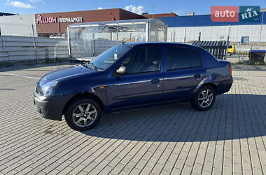Хетчбек Renault Clio 2003 в 