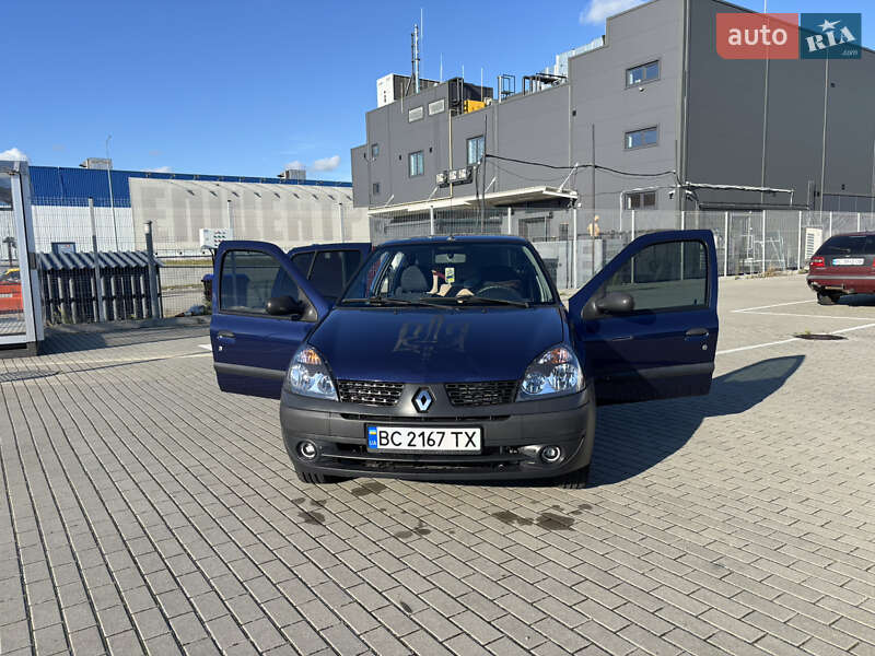 Хэтчбек Renault Clio 2003 в Львове