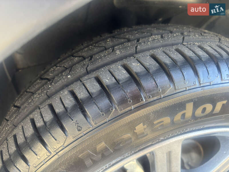 Хэтчбек Renault Clio 2003 в Львове