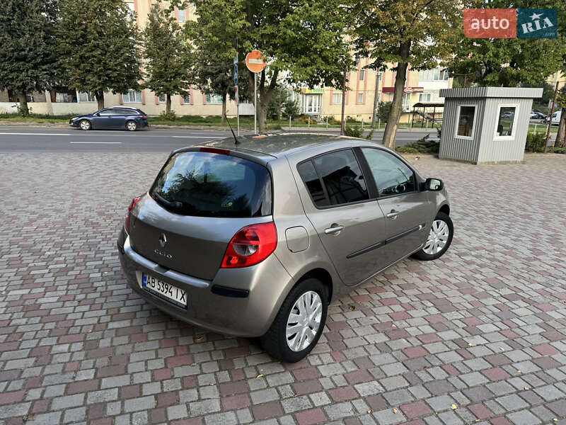 Хетчбек Renault Clio 2008 в Рівному