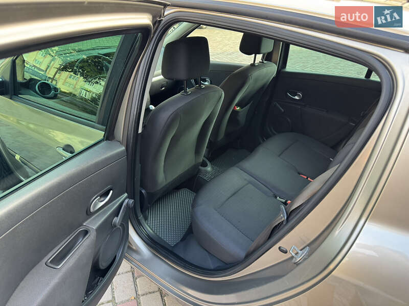 Хетчбек Renault Clio 2008 в Рівному