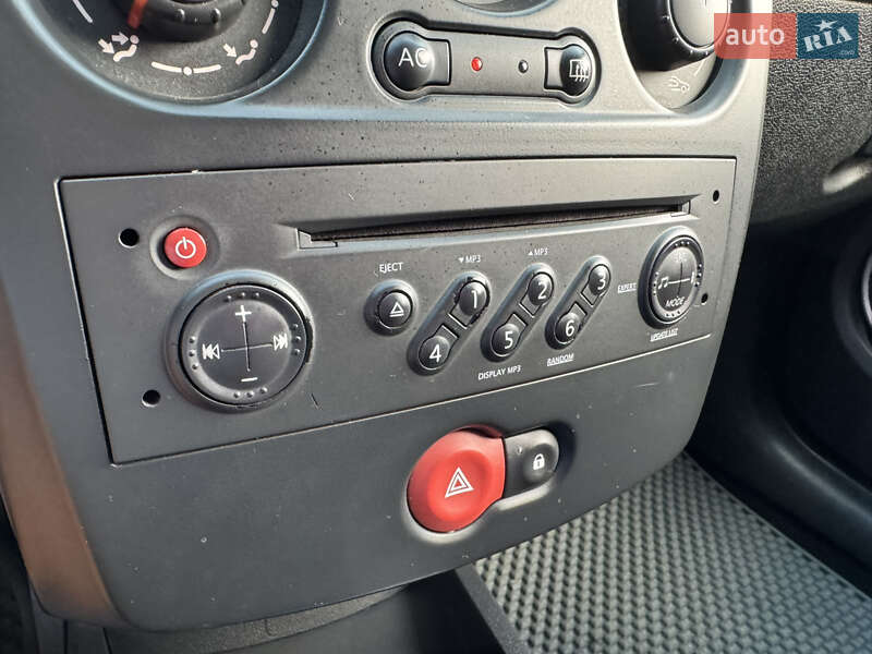 Хетчбек Renault Clio 2008 в Рівному