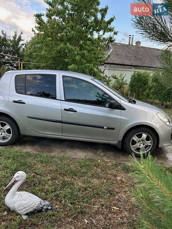 Хэтчбек Renault Clio 2007 в Запорожье