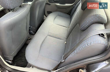 Седан Renault Clio 2006 в 