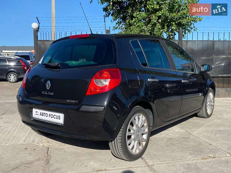 Хэтчбек Renault Clio 2007 в Киеве