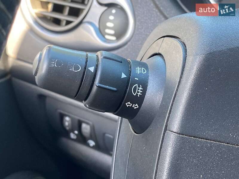 Хэтчбек Renault Clio 2007 в Киеве