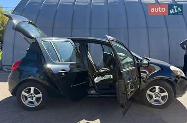 Хэтчбек Renault Clio 2012 в Чернигове