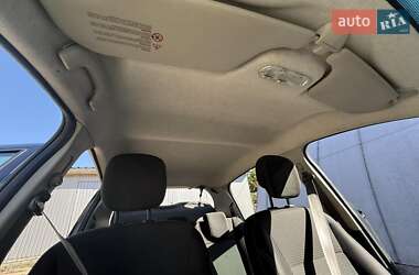 Хетчбек Renault Clio 2012 в 