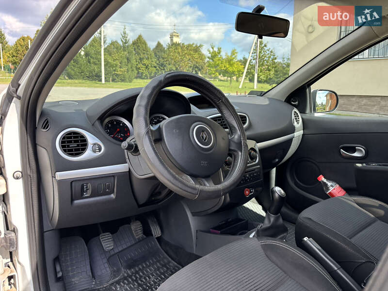 Универсал Renault Clio 2012 в Львове
