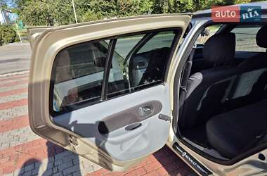 Седан Renault Clio 2006 в 