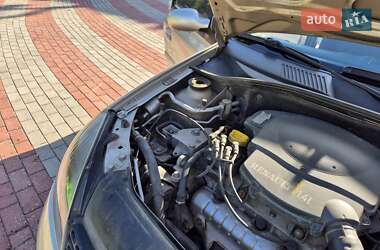 Седан Renault Clio 2006 в 