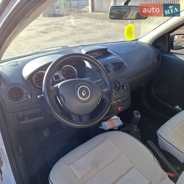 Хэтчбек Renault Clio 2011 в Киеве