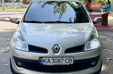 Хэтчбек Renault Clio 2007 в 