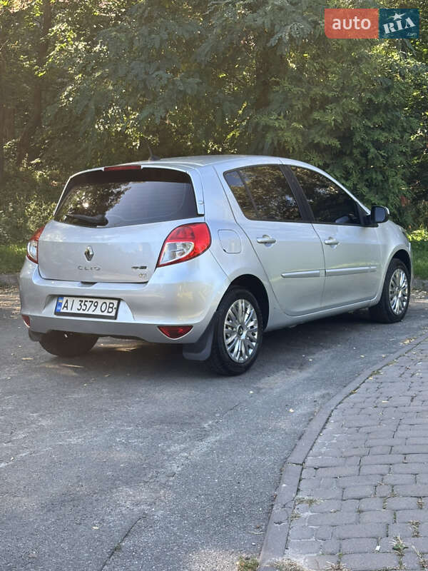 Хэтчбек Renault Clio 2011 в Киеве