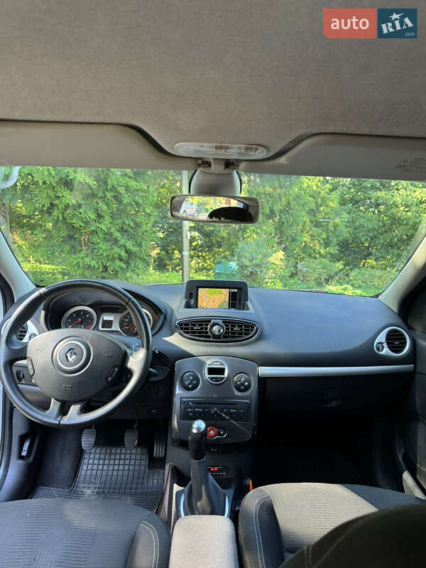 Хэтчбек Renault Clio 2011 в Киеве