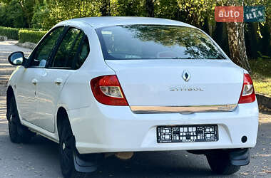 Седан Renault Clio 2012 в 
