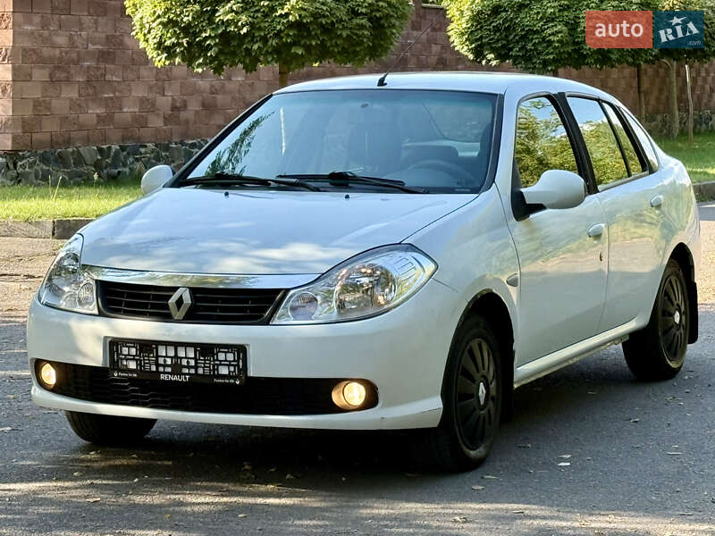 Седан Renault Clio 2012 в Ровно