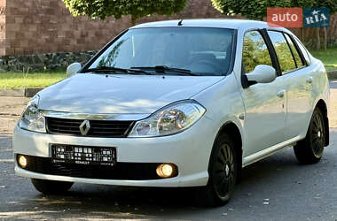 Седан Renault Clio 2012 в 