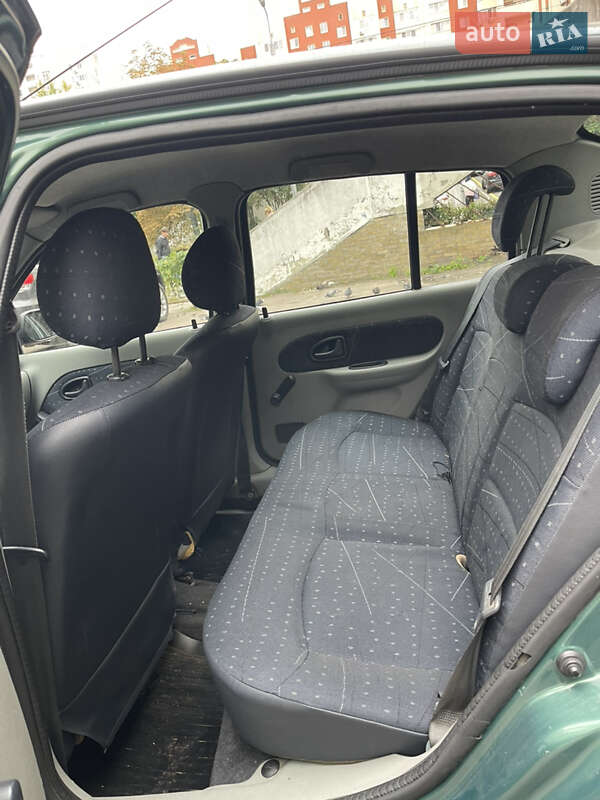 Хэтчбек Renault Clio 2003 в Киеве