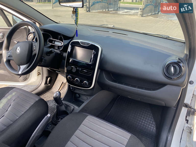 Универсал Renault Clio 2015 в Ивано-Франковске
