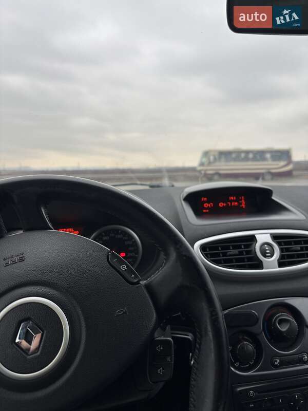 Универсал Renault Clio 2012 в Львове